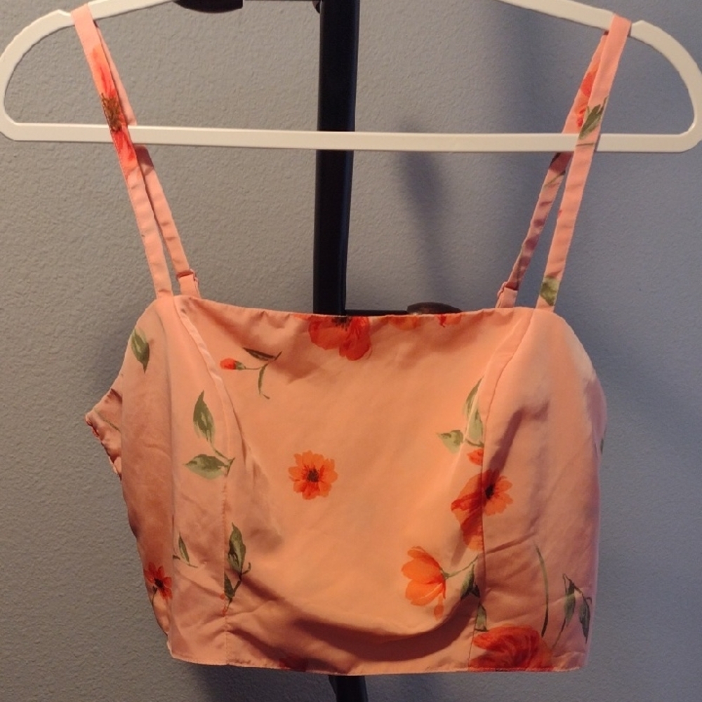 NWT Floral Cropped Strappy Tank Women L Adjustable Straps Elastic Panels Satiny